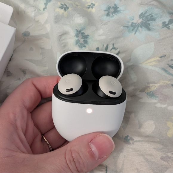 Google Pixel Buds Pro Porcelain - Picture 7 of 11